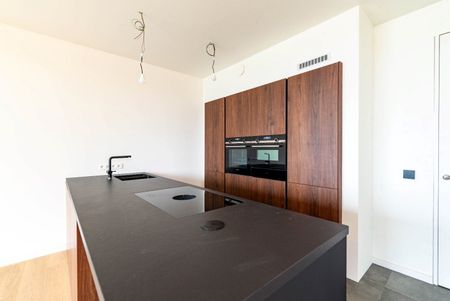 Appartement met twee slaapkamers en ruim terras - Photo 2