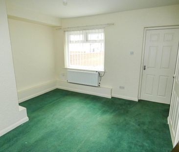 2 bed lower flat to rent in NE63 - Photo 3