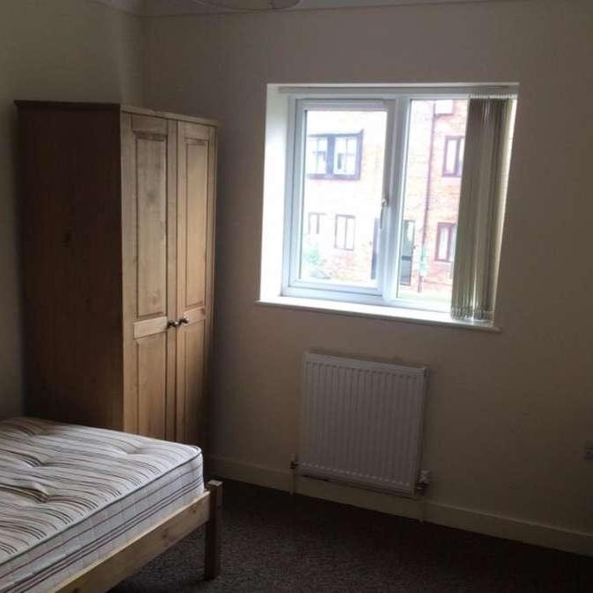 St. Johns Street, OX26 - Photo 1