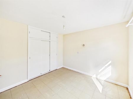 3 bedroom detached bungalow to rent - Photo 5