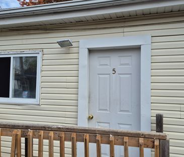 For Lease - 74 Queens Circle Unit# 5, Fort Erie, Ontario - Photo 1