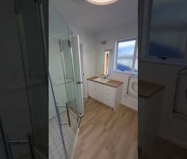 Family Living - Photo 3