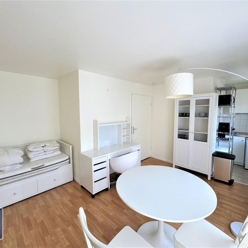 Location Appartement 1 pièce 25m² LILLE 59000 - Photo 1