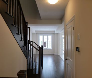 For Lease - 127 Broadacre Drive, Kitchener, Ontario - Photo 2