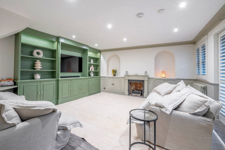 3 Bed Terraced House, Fenwick Place, SW9 - Photo 4