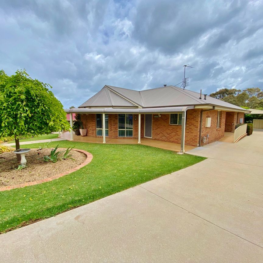 Rare Opportunity in a Quiet Cul-de-Sac - Photo 1