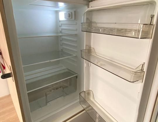 möblierte 2,5-Zimmer DG-Wohnung in Stuttgart-Untertürkheim - Photo 1