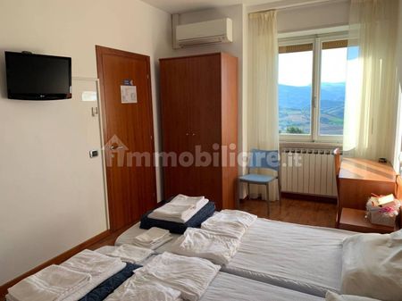 Appartamento viale Giacomo Leopardi, Centro, Camerino - Photo 4
