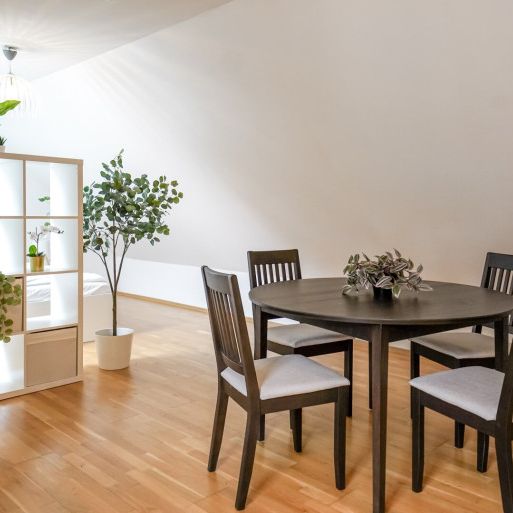 Charmante Dachgeschosswohnung in ruhiger Lage - Photo 1