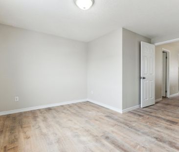 For Lease - 213 Snowdrop Crescent, Kitchener, Ontario - Photo 2