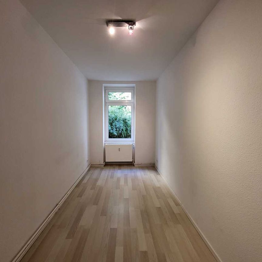 Helle 4-Zimmer-Wohnung mit Terrasse und Garten! - Photo 1