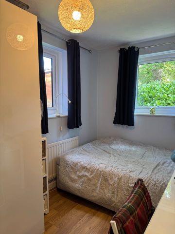 Room in a Shared House, Spindlewood Close, SO16 - Photo 4