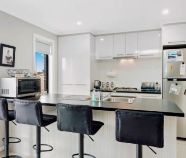 3 Bed, 2 Bath - Photo 5