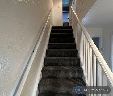 3 bedroom terraced house to rent - Photo 5