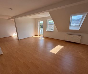 Geräumige 2-Raum-Wohnung mit Balkon im Zentrum - Photo 1