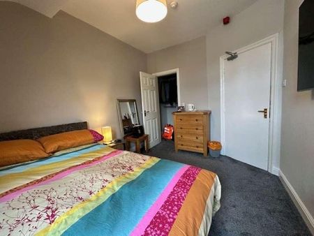 Feversham Crescent, Room Seven, YO31 - Photo 3