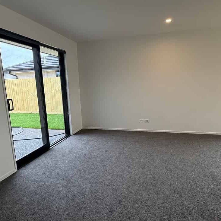 Beautiful 4 Bedroom, 2 Bathroom Home! Pet Friendly - Photo 1