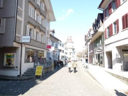 Renovated apartment in an old building for young people in the city center - Photo 3
