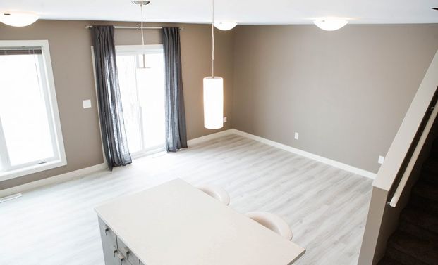 189 Mckenzie, Steinbach, MB - Photo 1