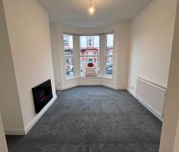 3 Bed Terraced House, Beechwood Avenue, CH45 - Photo 1