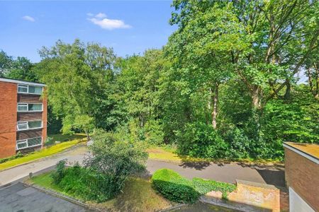1 Bed Flat, Moseley, B13 - Photo 3