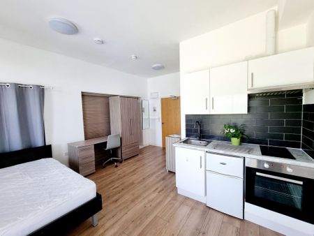 Studio to rent - Photo 5