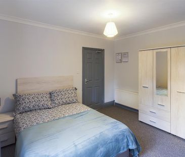3 bedroom private hall to rent - Photo 2