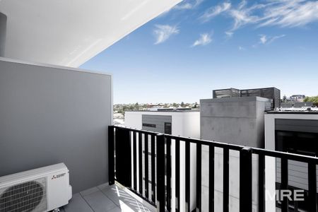 411/8 Olive York Way, Brunswick West - Photo 2