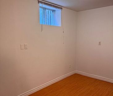 For Lease - 138 Keffer Circle, Newmarket, Ontario - Photo 4