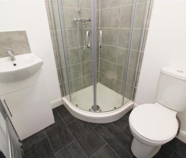 2 bedroom terraced house to rent - Photo 5