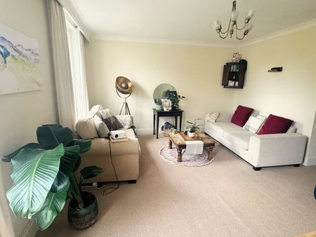 Room in a Shared Flat, St Stephen's Garden, W2 - Photo 2