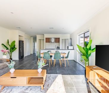 Brand-New Fully Furnished Co-Living Home in Werribee - Photo 1