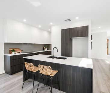 BRAND NEW HOME - MOVE IN & SETTLE IN - Photo 3