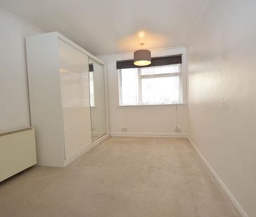 2 bedroom maisonette to rent - Photo 2