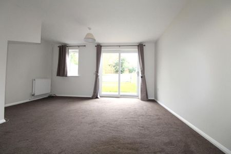 2 bedroom terraced house to rent - Photo 2