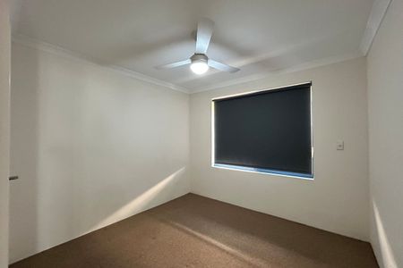 COMFORTABLE & CONVENIENT LIVING IN EAST BUNBURY - Photo 4