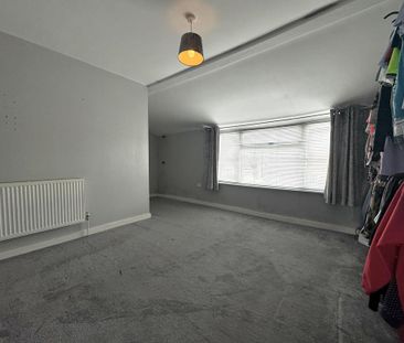 3 bedroom end of terrace house to rent - Photo 5