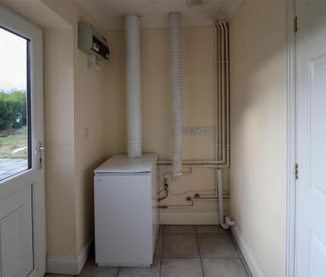 4 bedroom detached bungalow to rent - Photo 6