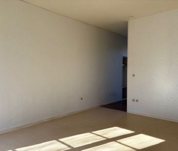 Location Appartement 2 pièces 47 m² Sainte-Sévère - Photo 3