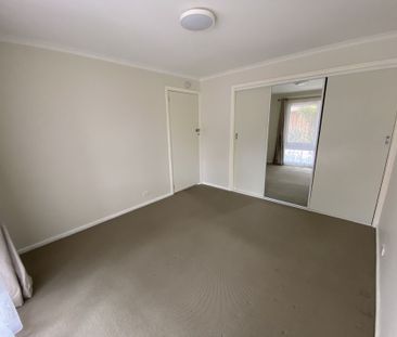 Well Located Two Bedroom Unit - Photo 5