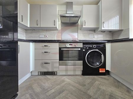 Broomfield Crescent, LE4, Leicester - Photo 5