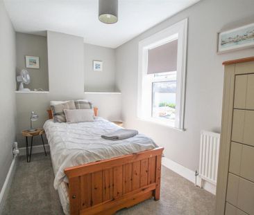 4 bedroom terraced house to rent - Photo 3