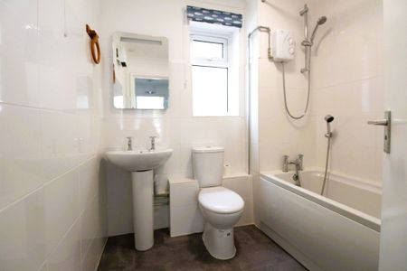 Kings Way, Humphrey Lodge Kings Way, RH15 - Photo 5