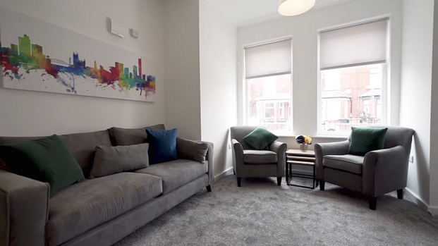 5 bedroom semi-detached house to rent - Photo 1