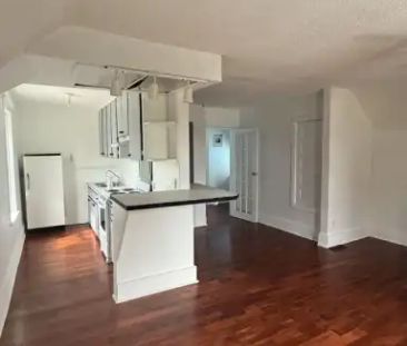Bright 1-Bedroom Upper-Level Suite for Rent in Bridgeland – Charact... - Photo 1