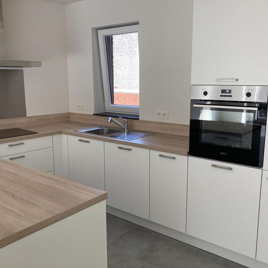 Appartement - Te huur - Photo 1