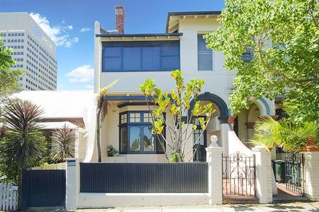 8/13 Edward Street, North Sydney NSW 2060 - Apartment For Rent | Domain - Photo 2