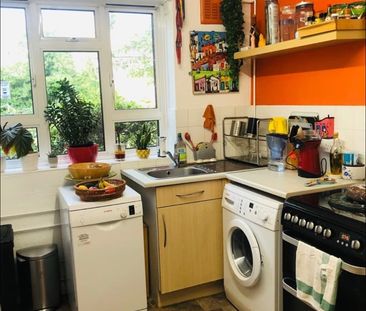 1 Bed Flat, Longberrys, NW2 - Photo 1