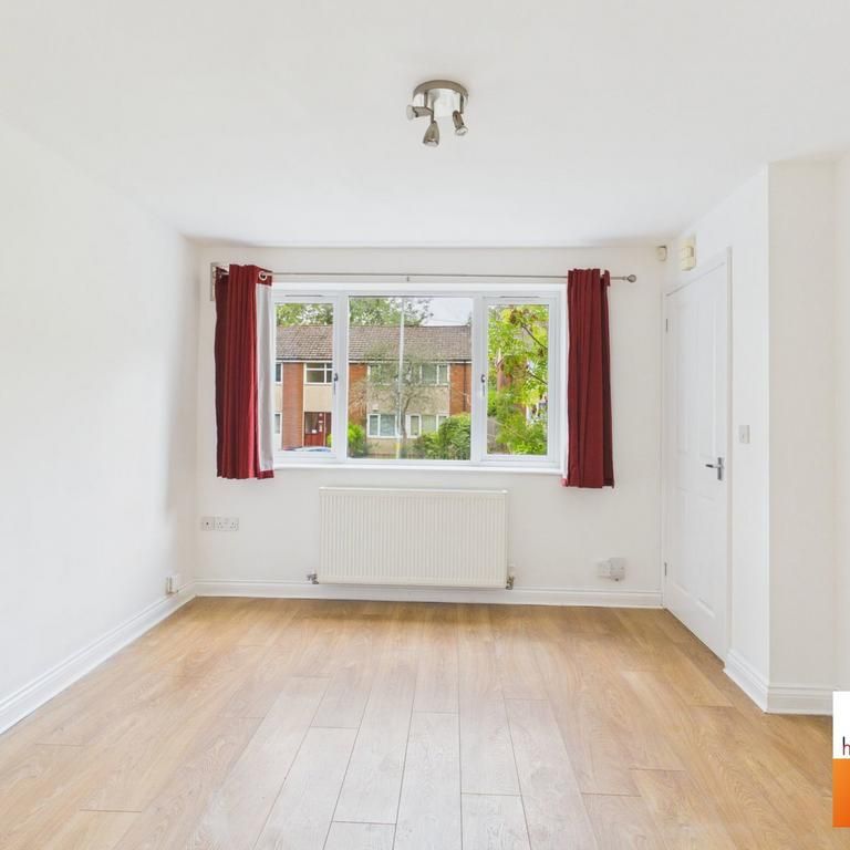 2 bedroom end of terrace house to rent - Photo 1