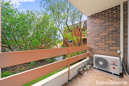 13/24 Barry St, Neutral Bay, NSW 2089 - Photo 2